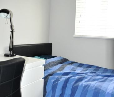 4 Bed Semi-Detached House, Thimbler Road, CV4 - Photo 3