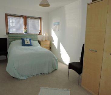 2 bedroom apartment to rent Midway Quay, Sovereign Harbour, Eastbou... - Photo 4