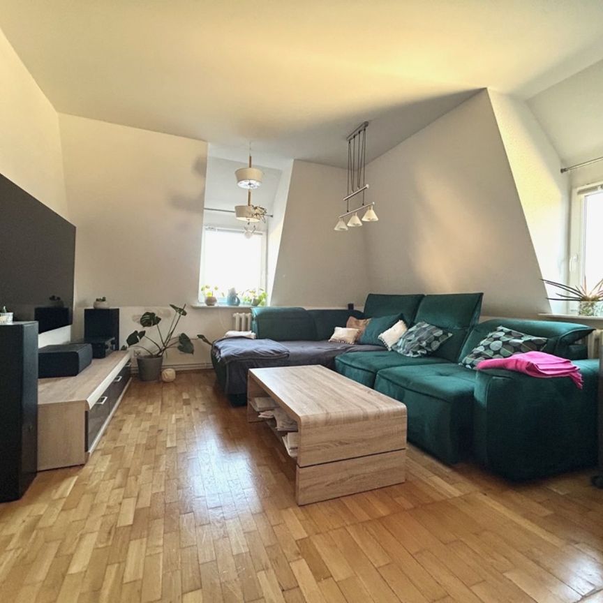 Jetzt mieten • 3 Zimmer • Einbauküche • Bad mit Dusche • Parkett • Garage • in Reichenbrand - Photo 1