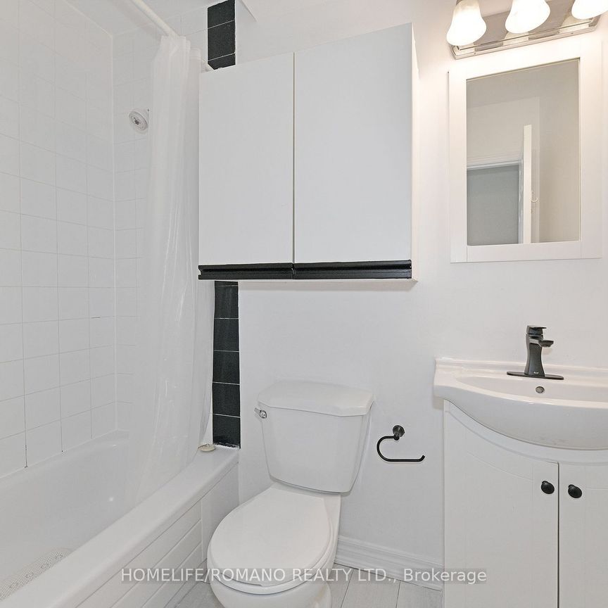 For Lease - 299 Vaughan Road Unit# B, Toronto, Ontario - Photo 1