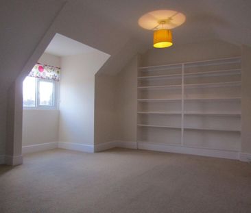 4 bedroom terraced house to rent - Photo 4