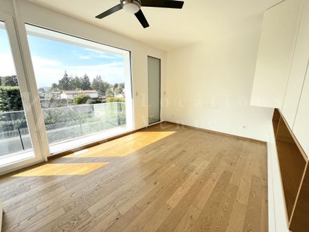 SUPERBE MAISON MODERNE DE 6 PIECES AVEC JARDIN SUD - Foto 2