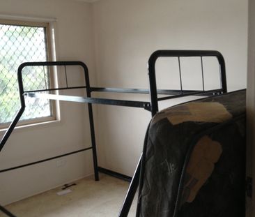 Quiet & Convenient Townhouse Living in Beenleigh - Photo 6