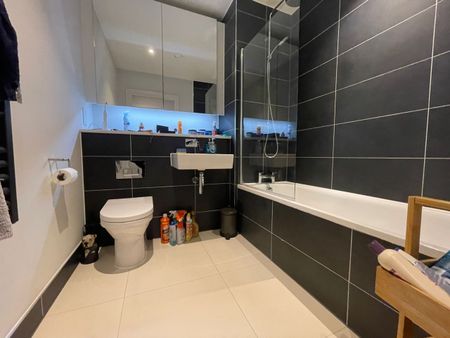 2 Bed Flat, Mountyard, M4 - Photo 5