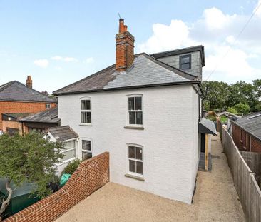 4 bedroom semi-detached house to rent - Photo 6