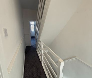 Room in a Shared House, Victoria Court Mews, LS6 - Photo 3