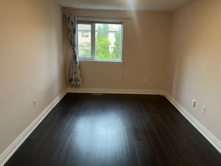 For Lease - 4005 Don Mills Road Unit# 132, Toronto, Ontario - Photo 3