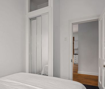 Oh so close to the beach! - Photo 2