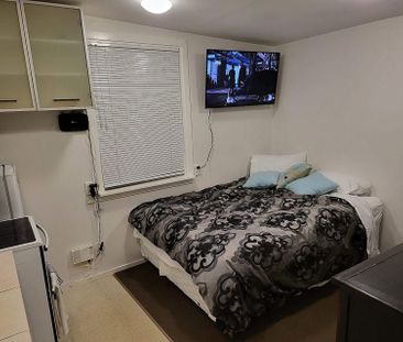 This lovely, cosy studio bedsit - Photo 5