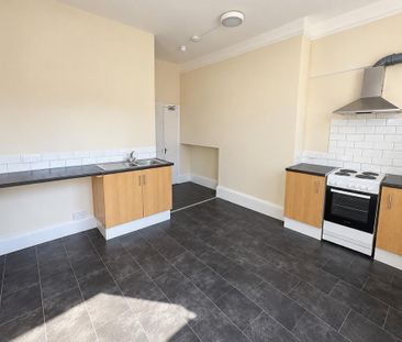 1 bedroom property to rent - Photo 2