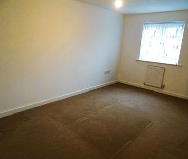 3 bedroom end of terrace house to rent - Photo 4