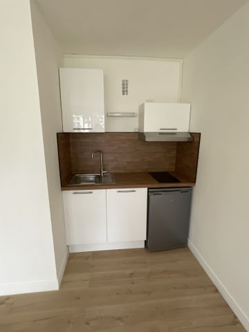 Location Appartement 1 pièce 25m² BOURGES 18000 - Photo 3