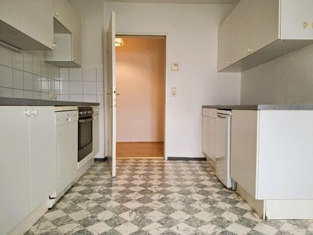 INNENSTADTNÄHE I 2 ZIMMER ALTBAUWOHNUNG PERFEKT FÜR STUDENTEN - Foto 2