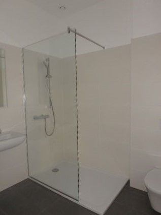 INKLUSIVPREIS: HELLE SINGLEWOHNUNG MIT LIFT ZU VERMIETEN - Foto 4