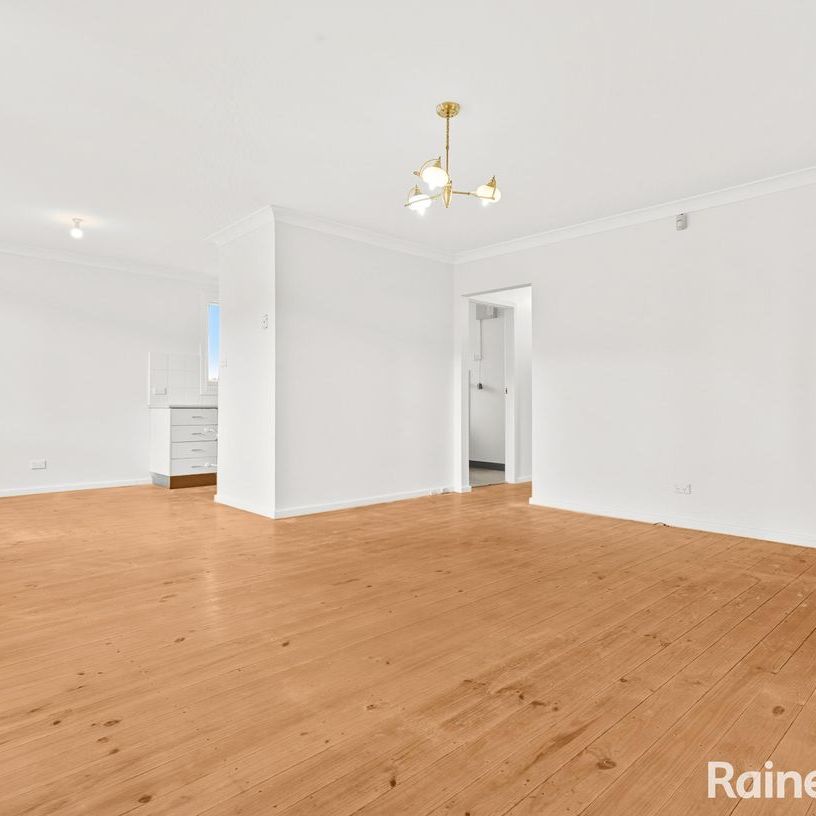 Freshly Painted Family Home - Photo 1