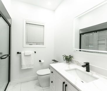 For Lease - 1955 Swan Street, Innisfil, Ontario - Photo 1