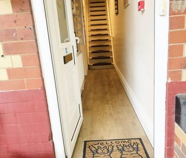 3 bedroom flat to rent - Photo 1