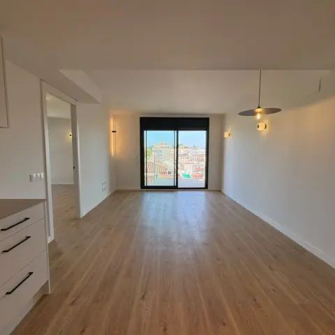 Piso en alquiler en Carrer de Tarragona, cerca de Carrer d' Alacant - Foto 1