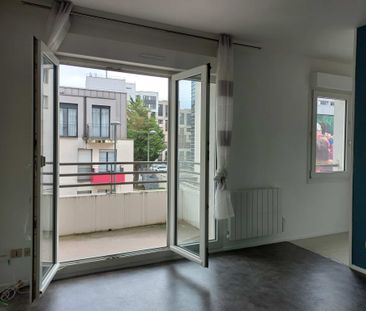 Studio avec balcon proche gare et fac de droit - Photo 4