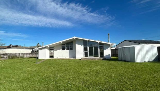 3 bedroom home - Photo 1