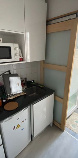 À LOUER – Studio NON MEUBLÉ de 26 m², Rue de Solférino, Lille-Centre réf 665-003 - Photo 1