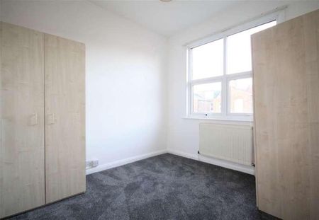 Kitchener Road, Seven Sisters, N17 - Photo 3