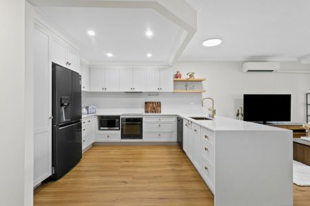 2/73 Campbell Street, Wollongong - Photo 4