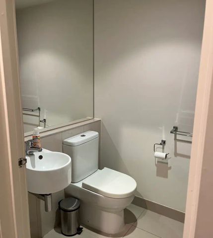 Luxury And Fully Furnished Student Accommodation - Photo 3