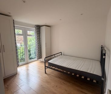 Room in a Shared House, North London, N22 - Photo 6