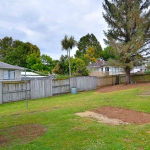 Tidy 3-Bedroom Home in Handy Manurewa Location - Photo 2