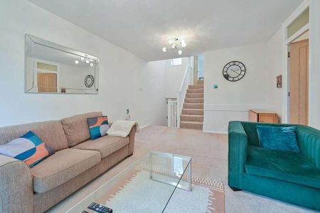 Raphael Drive, Watford, WD24 - Photo 4