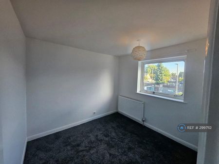 3 bedroom terraced house to rent - Photo 2