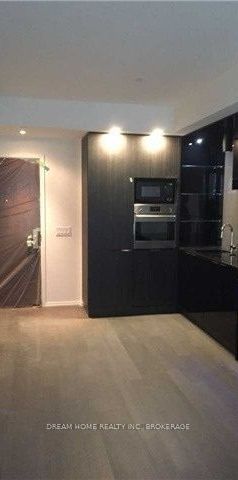 For Lease - 70 Temperance Street Unit# 810, Toronto, Ontario - Photo 1