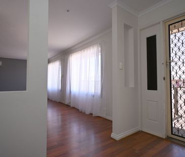 10 Edwards Street, Stirling North - Photo 3