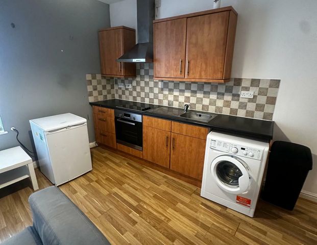 Flat 1 45 Bexley Avenue - Photo 1