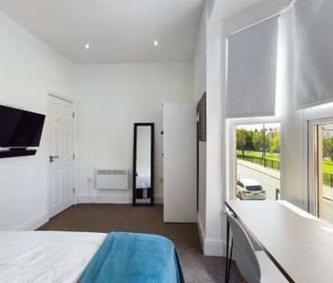 1 bedroom in a house share to rent - Photo 3