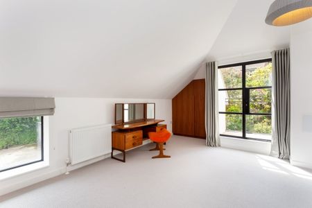 3 bedroom detached house to rent - Photo 4