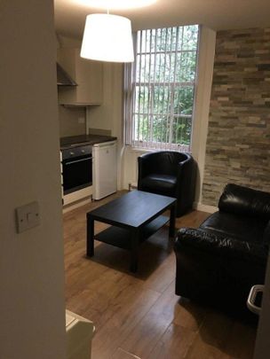 2 bedroom house share to rent - Photo 1