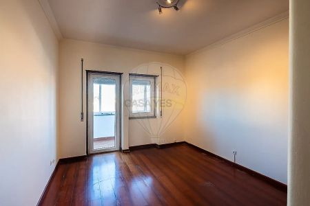 House T5 in Carcavelos e Parede, Cascais - Photo 5