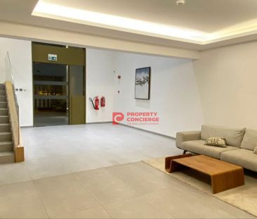 Spacious I brand new I Big Balcony I Close kitchen - Photo 1