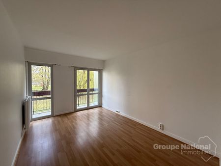 T4 AVEC BALCON : RESIDENCE DU PARC, - Photo 3