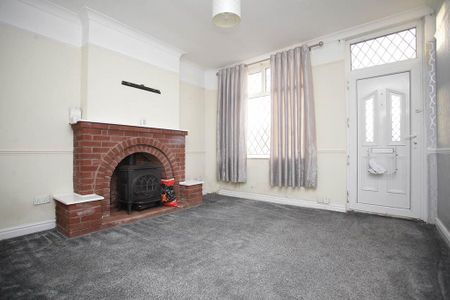 3 bedroom end of terrace house to rent - Photo 3