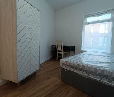 Room in a Shared House, Norway Street, M6 - Photo 4