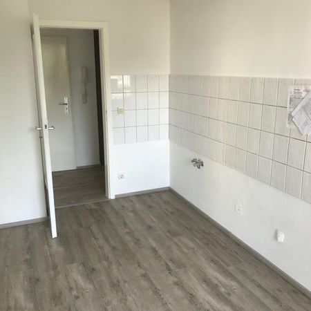 4-Zimmer-Wohnung mit Laminat in Duisburg-Neumühl - Photo 4