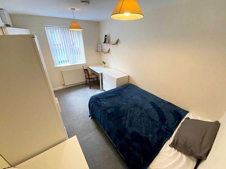 4 bedroom house share to rent - Photo 4