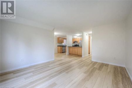 For Lease - 118 Bush Clover Crescent Unit# Unit: Main, Waterloo, Ontario - Photo 3