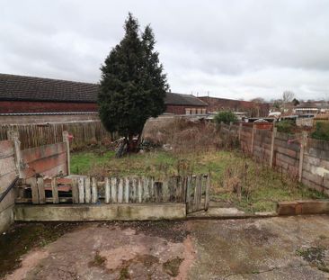 4 bedroom terraced house to rent - Photo 2