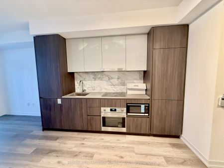 8 Interchange Way #5708 - Photo 2