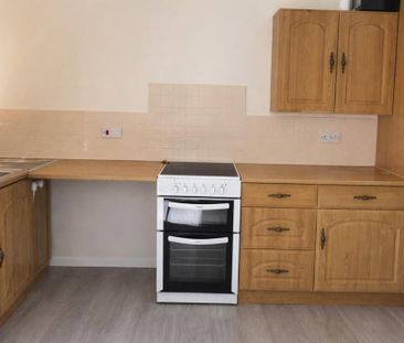 2 bedroom semi-detached house to rent - Photo 5