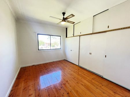 45 Elizabeth Street Granville - Photo 2